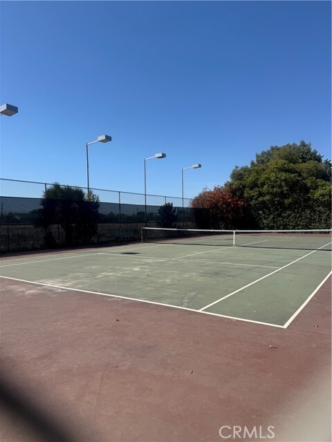 Foto del edificio - 12750 Centralia St