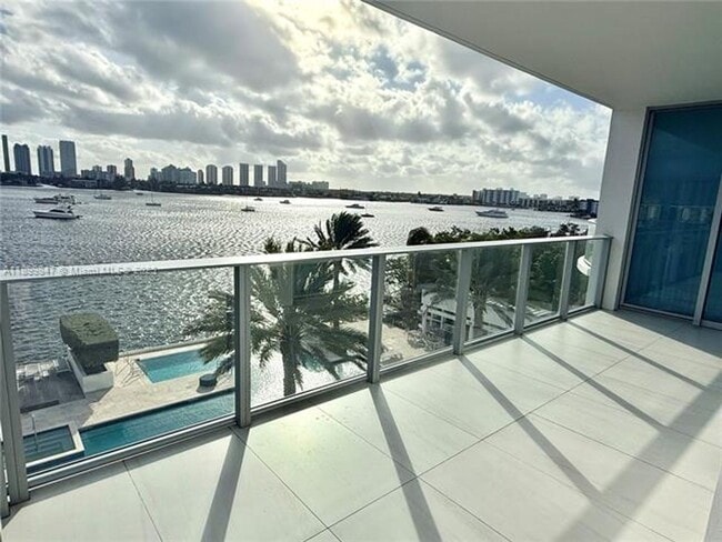 Foto del edificio - 17111 Biscayne Blvd