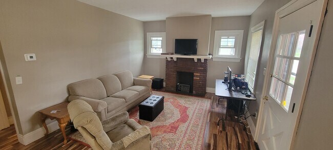 Foto del edificio - 900 E Stewart St