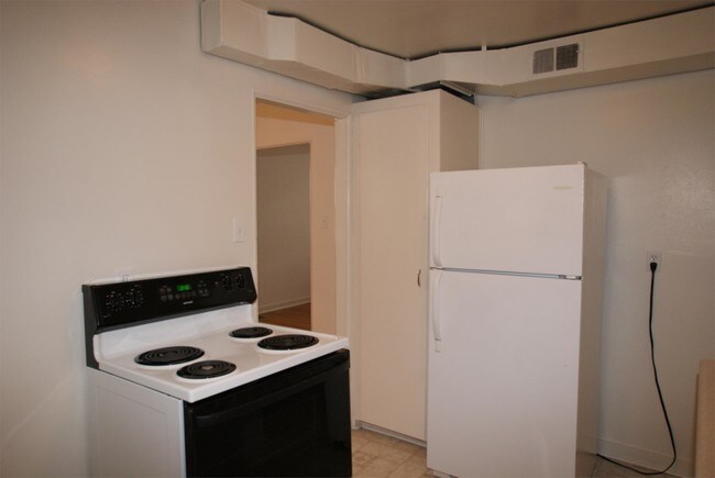 Building Photo - 1516 Randolph Ave SE