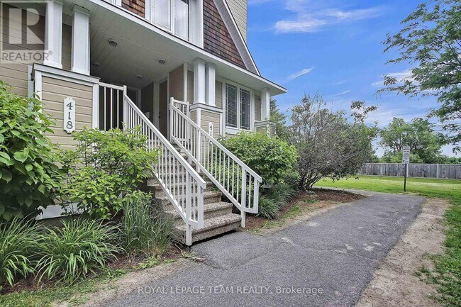 Building Photo - 414 Hillsboro Private