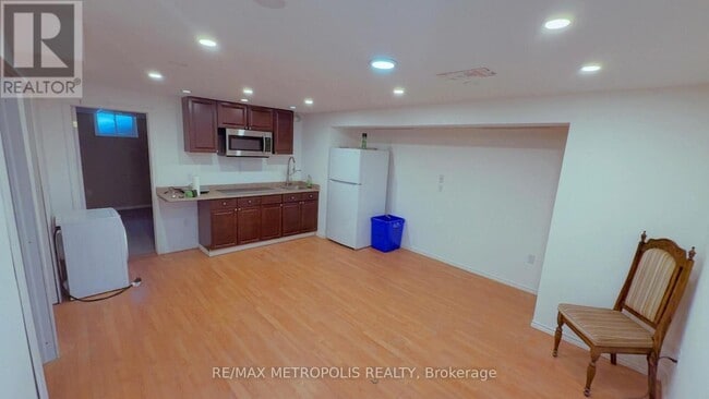 Building Photo - 1292 Ravencliffe Ct