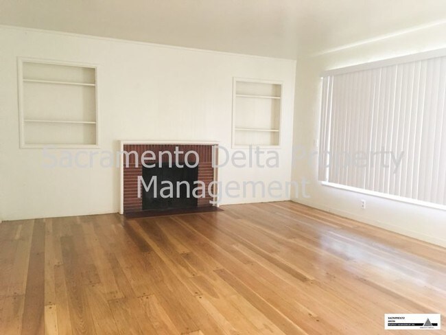 Foto del edificio - 2402 Brentwood Rd