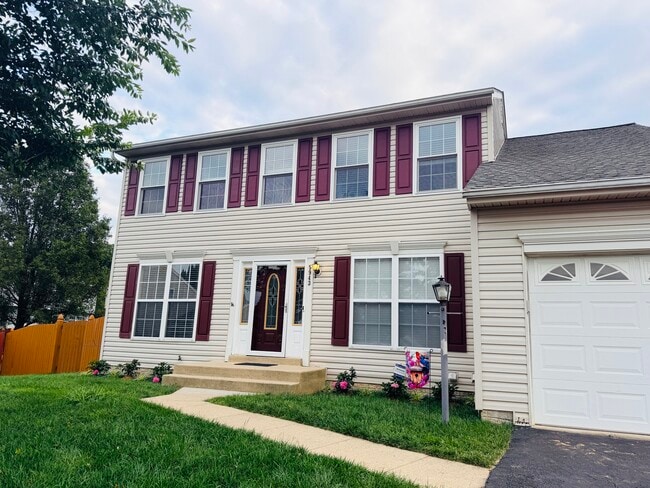 Front - 5943 Roth Ct