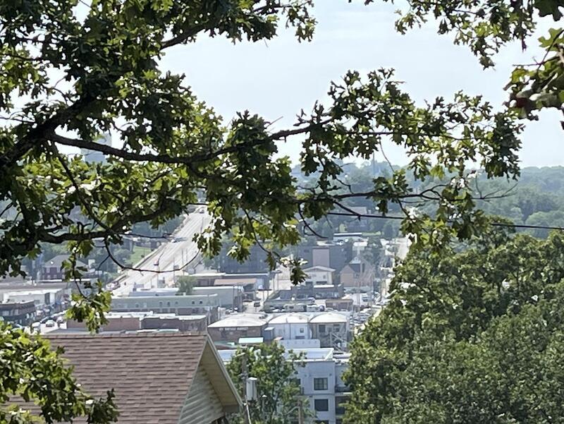 306 Taney St, Branson, MO 65616 House Rental in Branson, MO