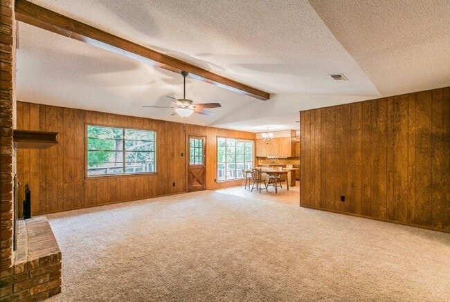 Foto del edificio - 3 BEDROOM, NORTH BELTON