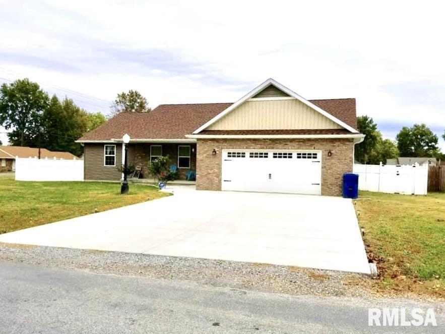 Primary Photo - 100 Twin Lakes Rd