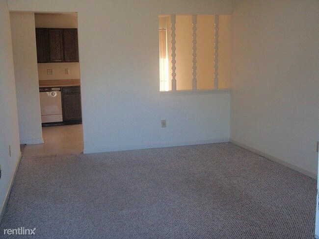 Foto del edificio - 1 br, 1 bath Apartment - 431 Ritter Drive A