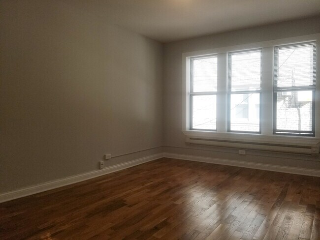 Foto del edificio - 4631 N Paulina St