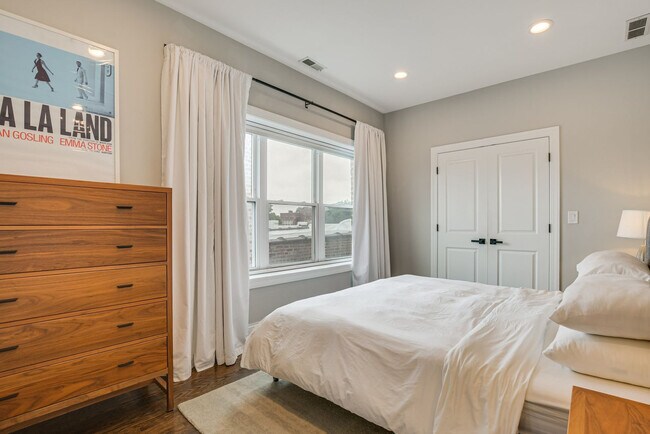Foto del edificio - 5441 N Ashland Ave