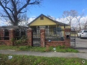 Building Photo - 8205 Appleton St