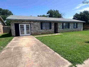 Building Photo - 4638 Cascades Dr