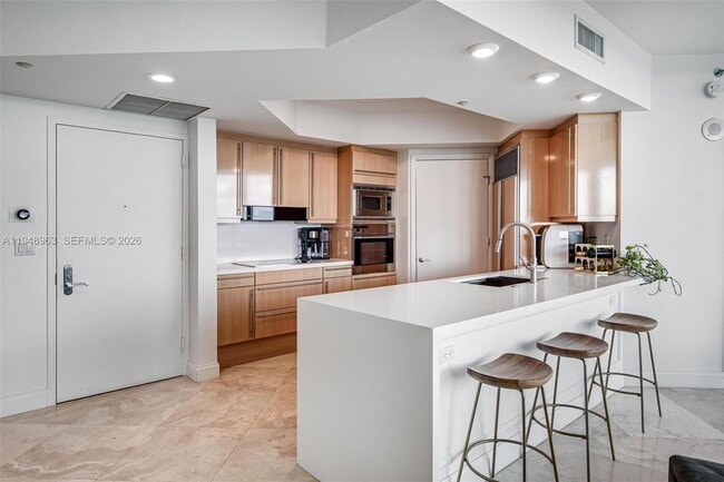 Foto del edificio - 1000 South Pointe Dr