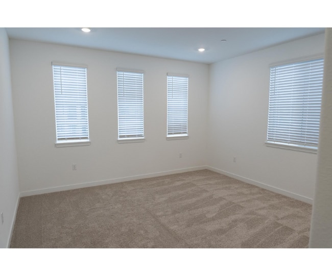 Building Photo - 5348 Liberty Ship Wy