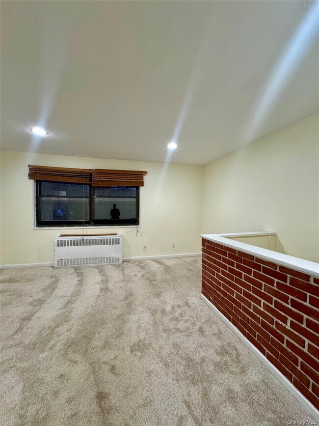 Foto del edificio - 136-15 68th Dr