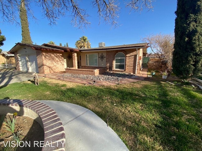 Building Photo - 4 br, 2 bath House - 757 Quinta Luz Cir.