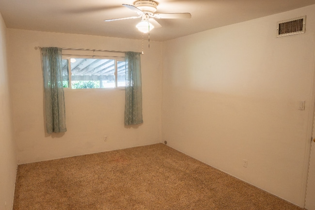 Building Photo - 1211 Roselle Ct