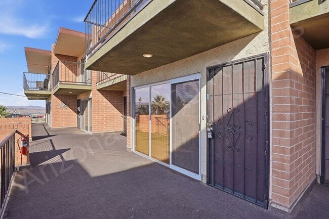 Building Photo - 89 Acoma Blvd N