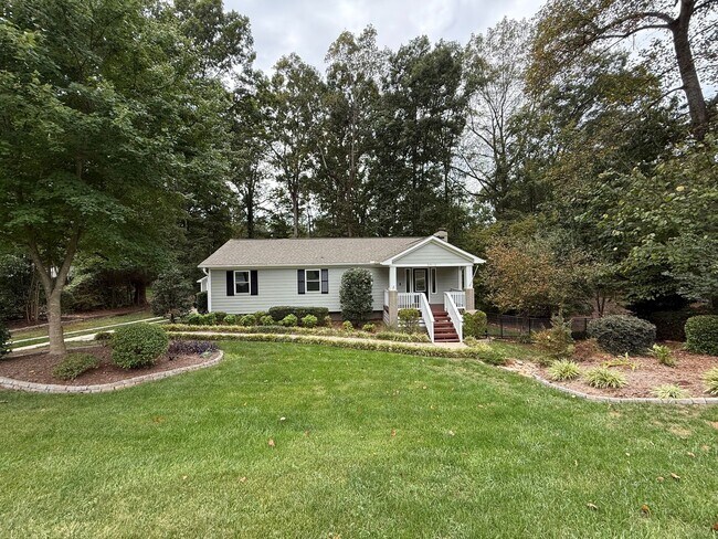 Building Photo - **OFFERING WAIVED APPLICATION FEES & $200 ...