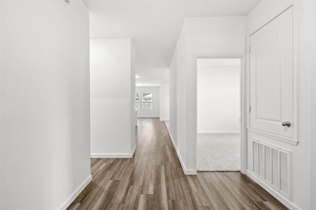Foto del edificio - 3602 Admiralty Dr