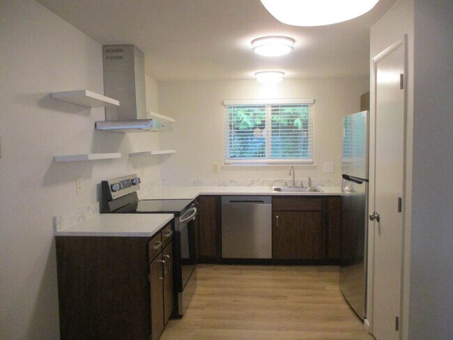 Building Photo - 6409