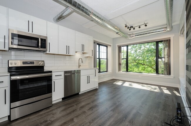 Foto del edificio - 7645 N Sheridan Rd