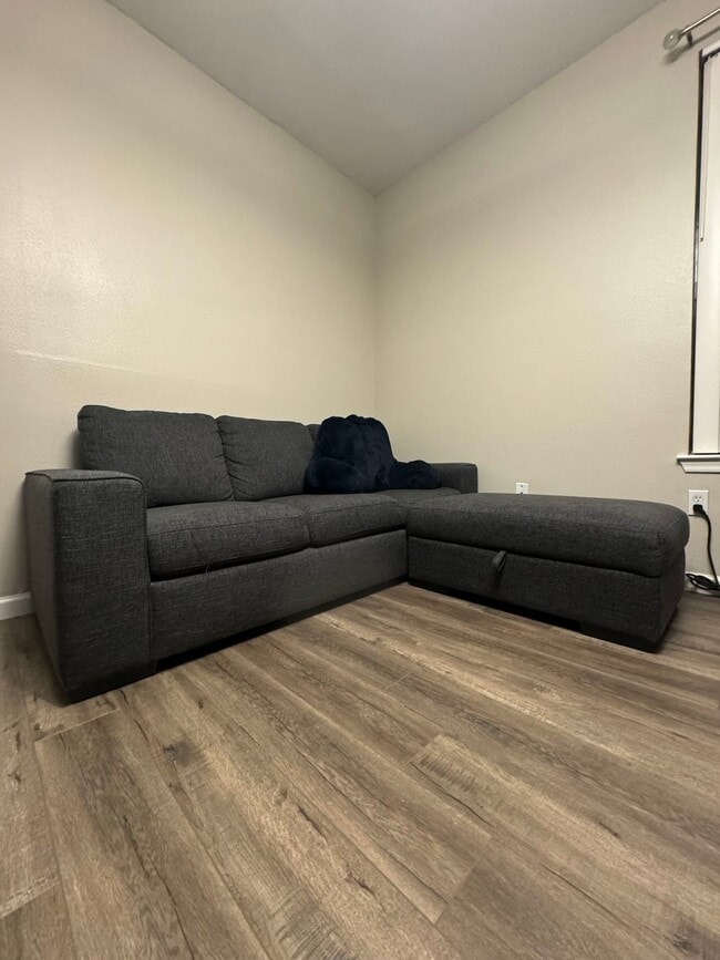Photo - 1060 S Third St (San Jose, CA) Apartment
