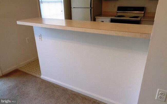 Building Photo - 310 Tumbleweed Pl