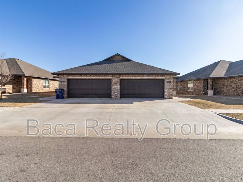 Foto principal - 1847 Post Oak Rd