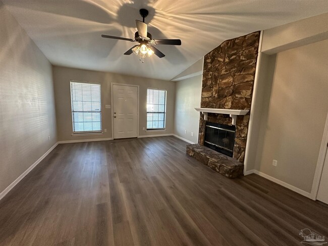 Building Photo - 10150 Candlestick Ln