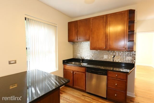 Building Photo - 2 br, 2 bath Apartment - 2239 W Rosemont Ave