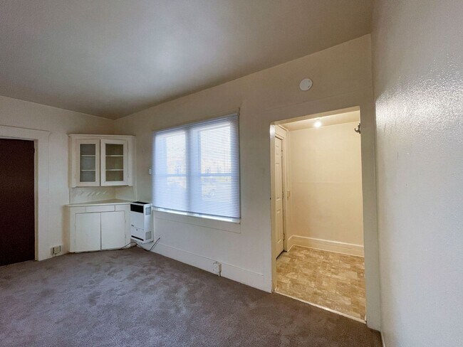 Foto del edificio - 1324 Summer St