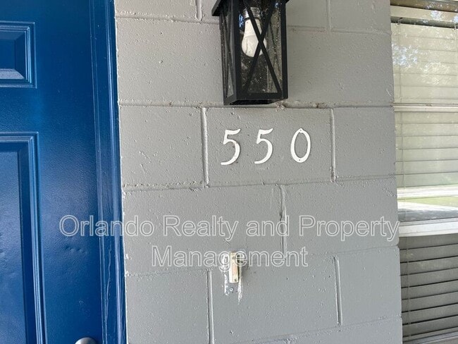 Building Photo - 550 Imperial Pl