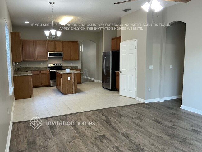 Foto del edificio - 3813 Westridge Dr