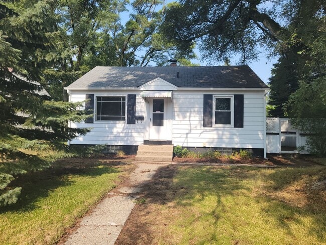 Building Photo - 2-Bedroom/1-Bath, Great Neighborhood