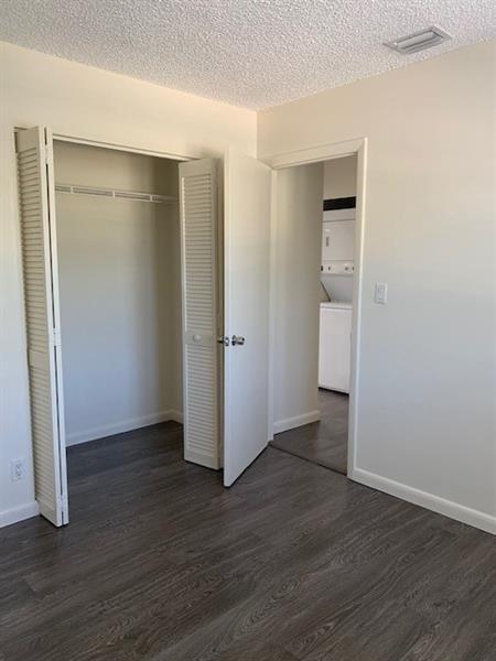 Foto del edificio - 11583 NW 43rd St