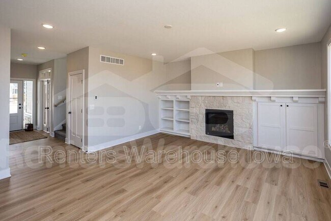 Building Photo - 450 NW Gracewood Dr