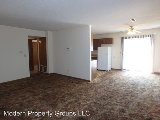 Building Photo - 4400 Mesa Dr