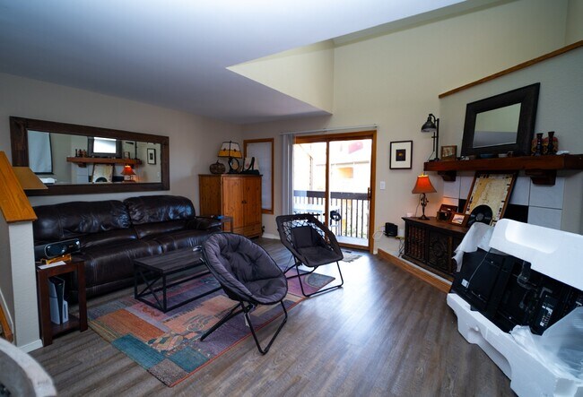Foto del edificio - 2829 Springdale Ln