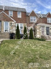 Building Photo - 203 E Walnut Park Dr