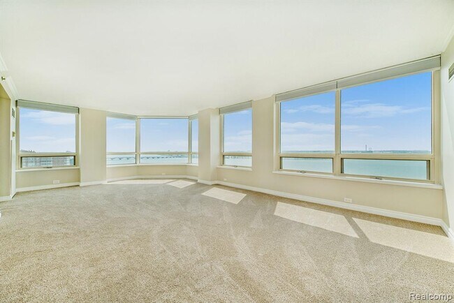 Foto del edificio - 3320 Spinnaker Ln