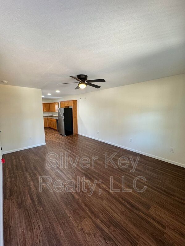 141155 Oak St, Athens, TN 37303 Townhome Rentals in Athens TN