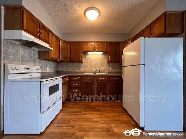 Building Photo - 411 4th St NW