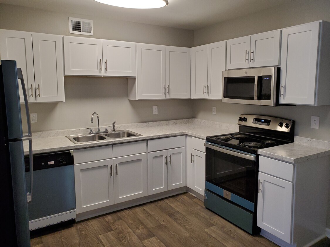 Alston Arms Apartments Charleston, SC