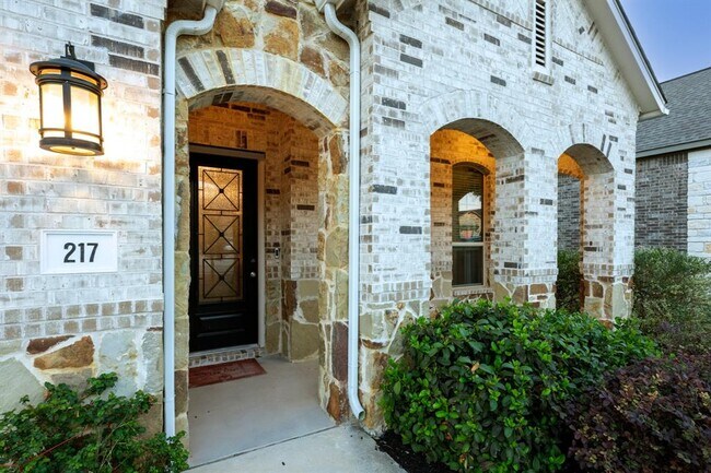Foto del edificio - 217 Mineral River Lp