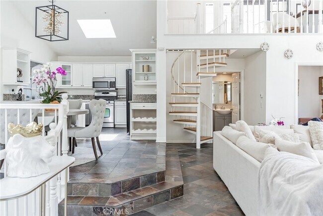 Foto del edificio - 8032 Willow Glen Rd