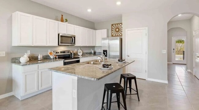 Building Photo - Spacious 3-Bed, 2.5-Bath Townhouse in West...