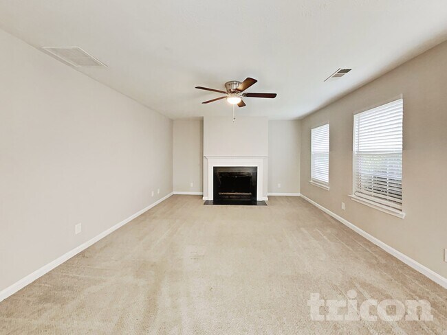 Foto del edificio - 1030 Riverclift Dr