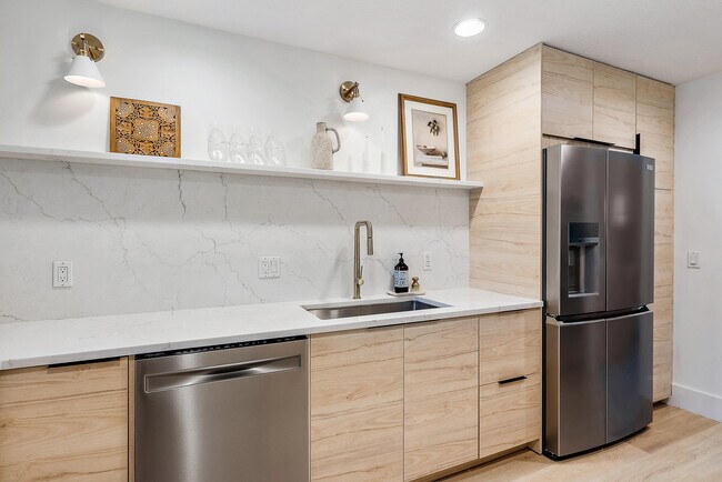 Foto del edificio - 3016 W Community Dr