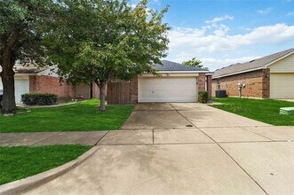 Building Photo - 6717 Waterhill Ln